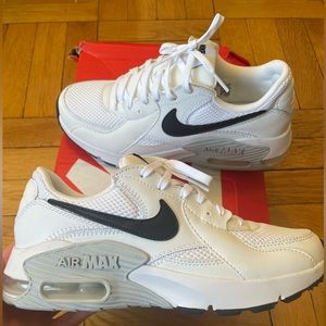 Nike Air Max Excee Women’s Sneakers
